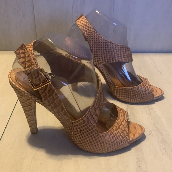 La Fenice Venezia Women's Brown Reptile Print Heelede Peep Toe Sandals Size 8.5 - Picture 4 of 15